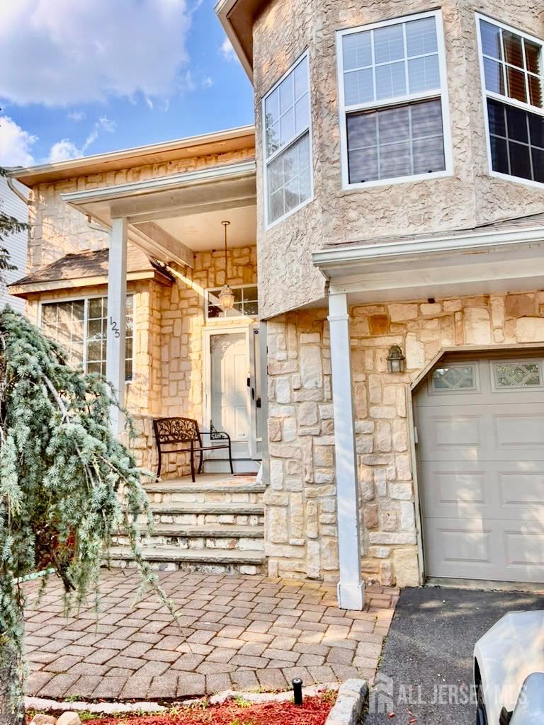 125 Wainwright Dr, Matawan, NJ 07747 photo