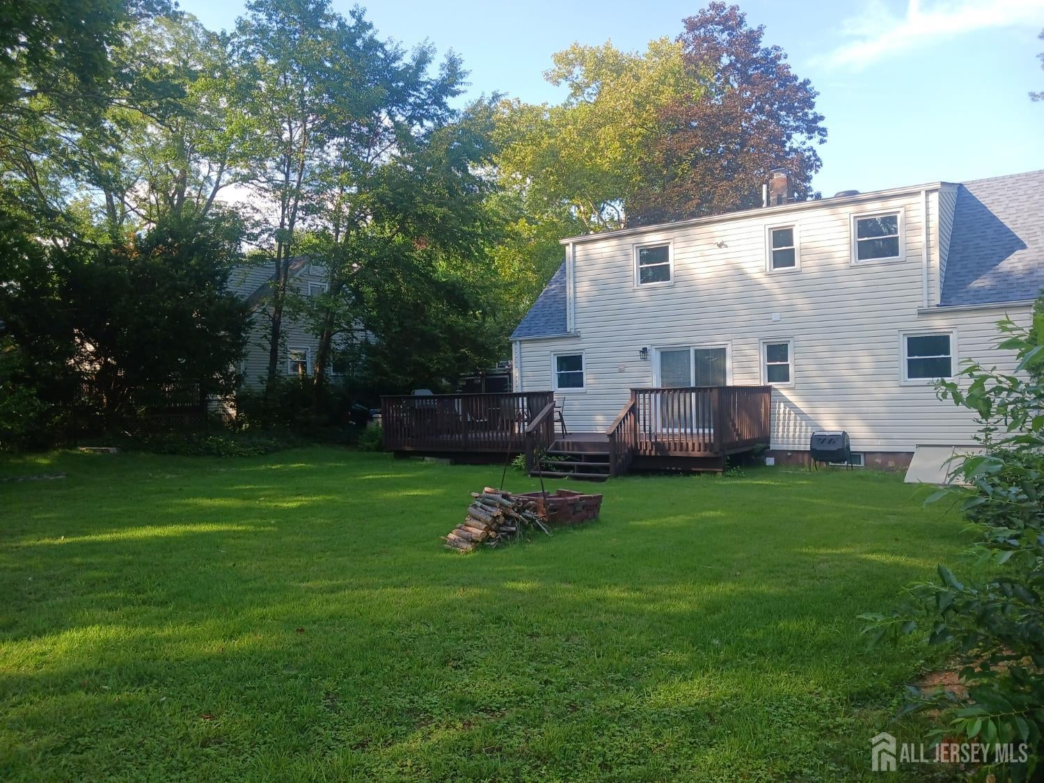 37 Harrison Ave, East Brunswick, NJ 08816 photo