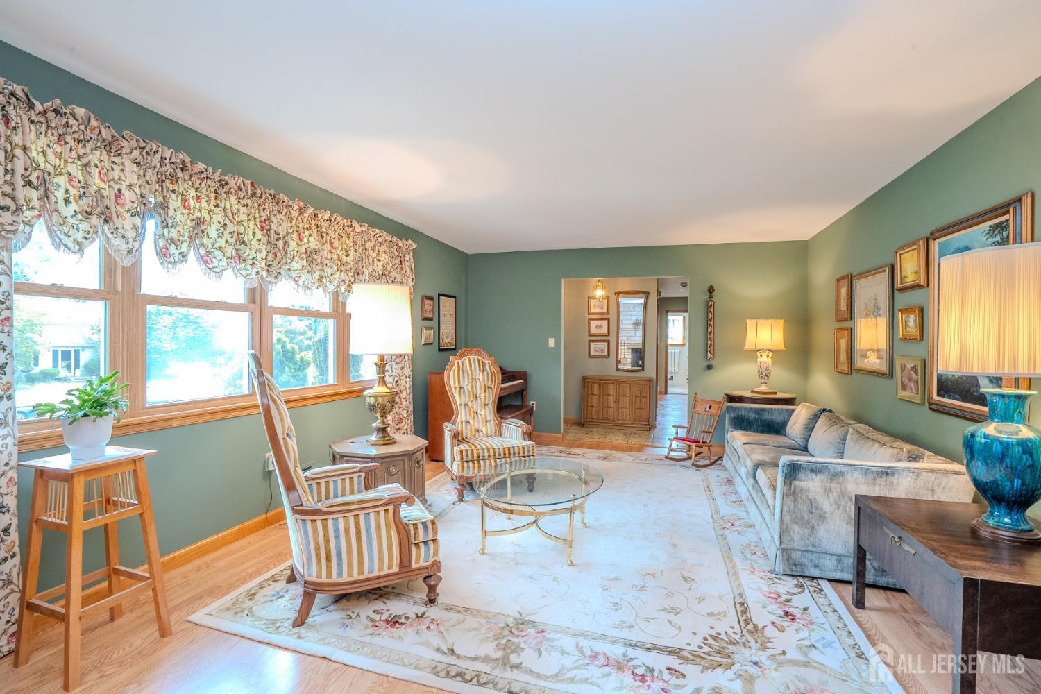 2215 Polk Ave, North Brunswick, NJ 08902 photo