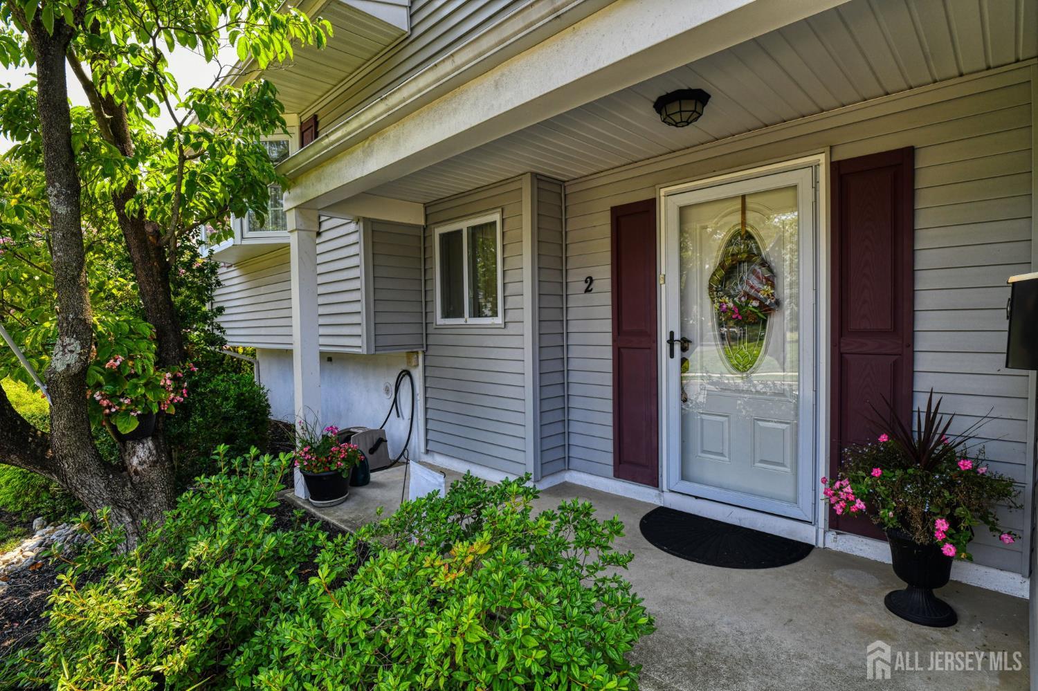 2 Peachwood Ct, Milltown, NJ 08850 photo