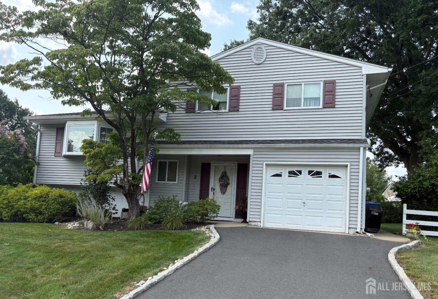 2 Peachwood Ct, Milltown, NJ 08850 photo