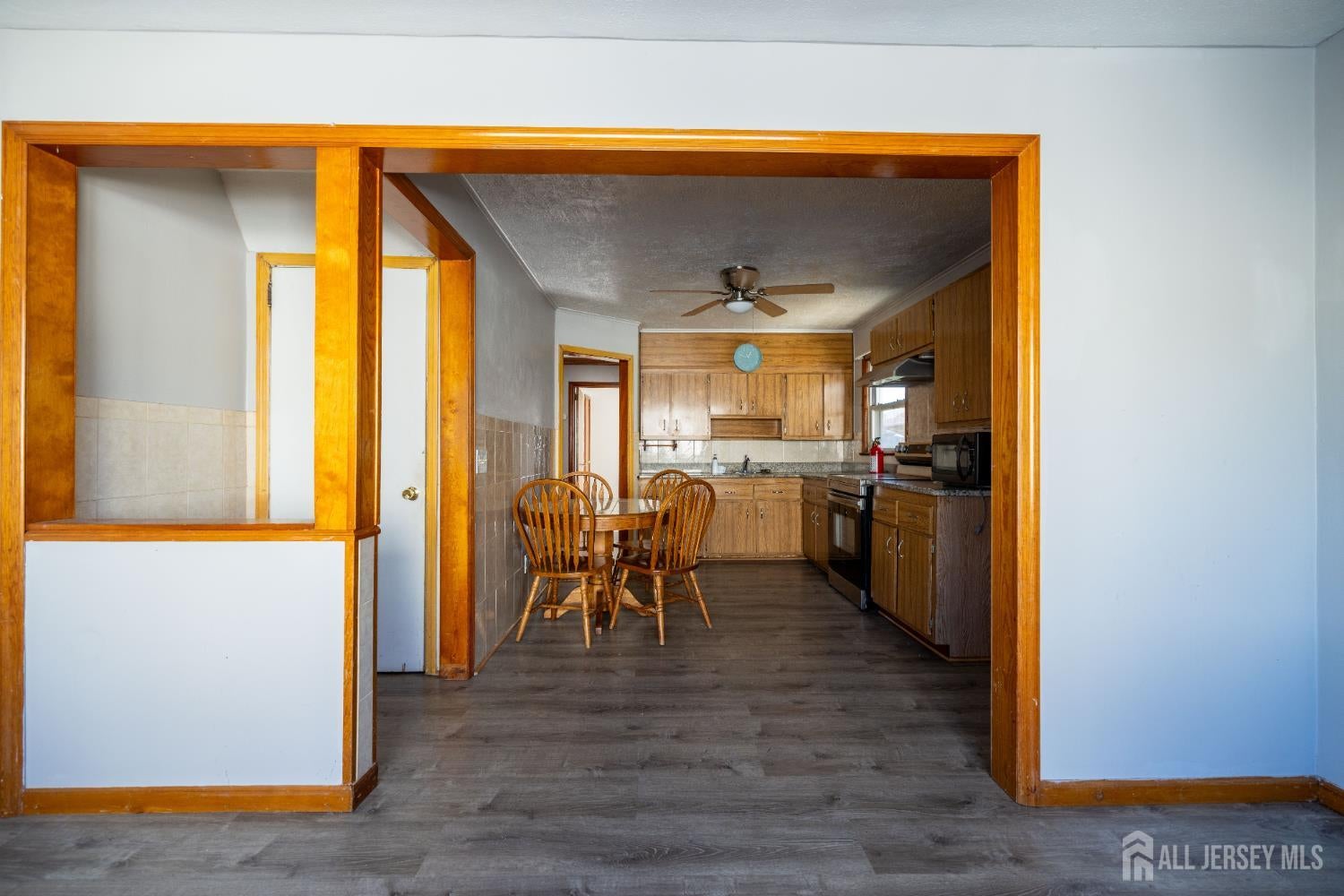 15 Clinton Ave, Keasbey, NJ 08832 photo