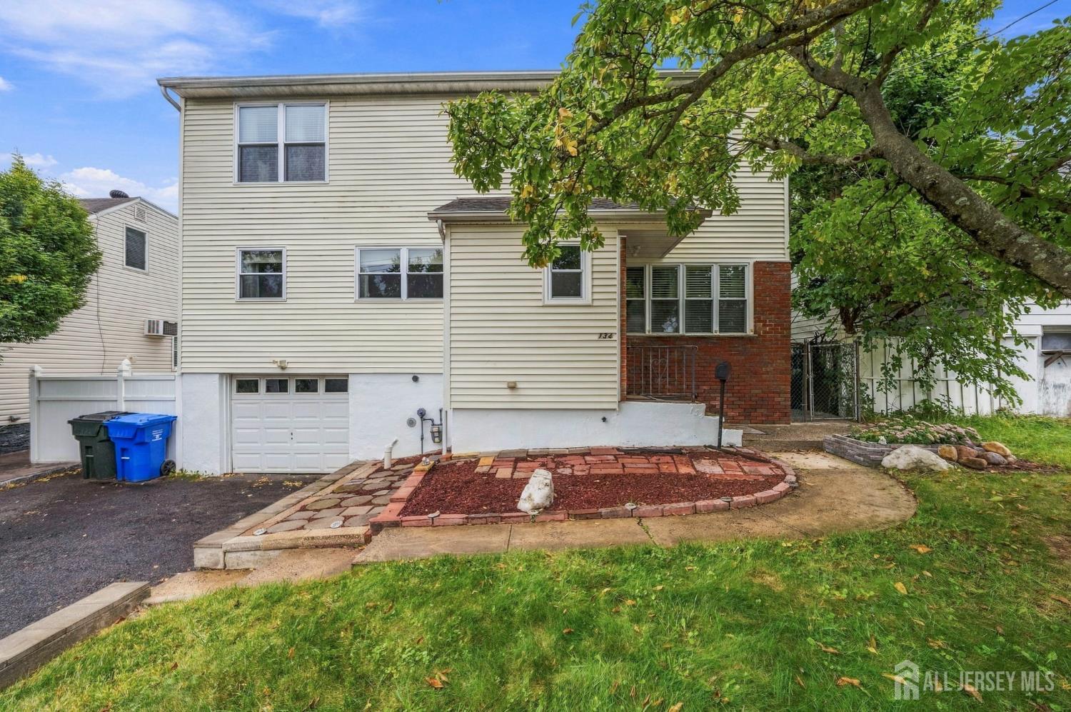 134 Atlantic St, Menlo Park Terrace, NJ 08840