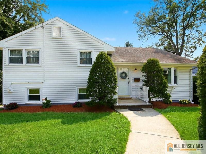 13 Glencourt Ave, Edison, NJ 08837 photo