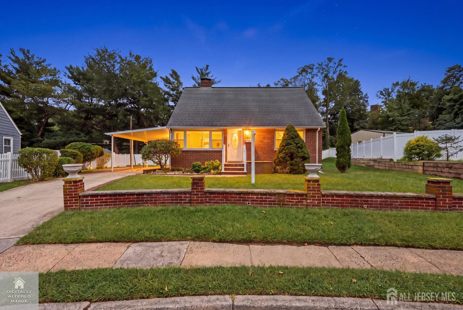 493 Park Dr, Perth Amboy, NJ 08861