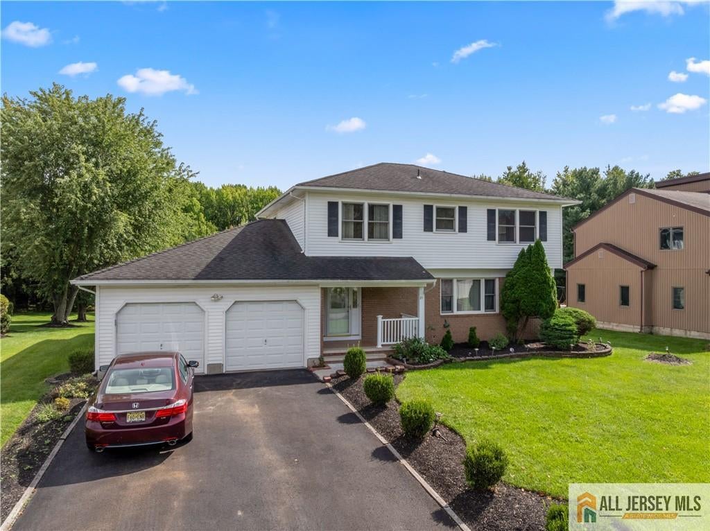 21 Eldridge Dr, East Brunswick, NJ 08816
