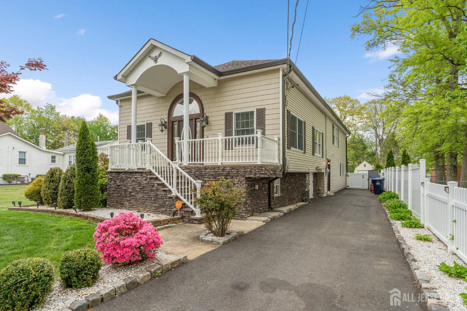 695 Spruce Rd, North Brunswick, NJ 08902