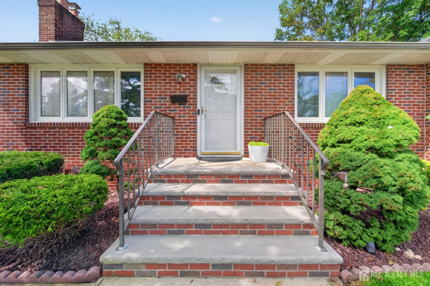 47 Albert Ave, Edison, NJ 08837 photo