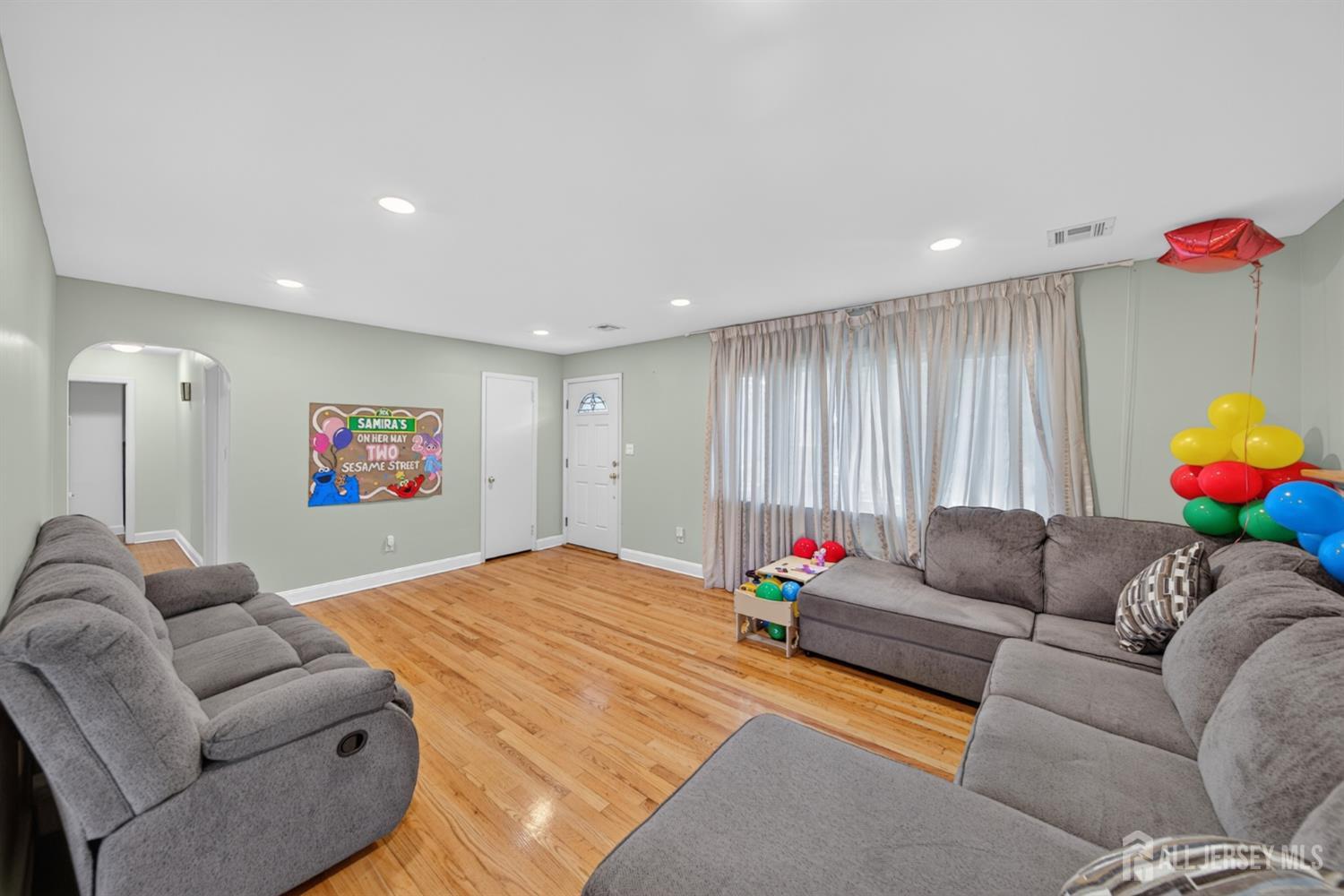 47 Albert Ave, Edison, NJ 08837 photo