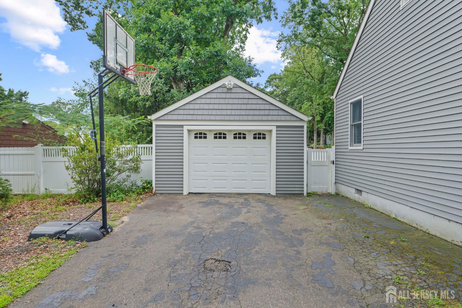 45 N Herbert Dr, East Brunswick, NJ 08816 photo
