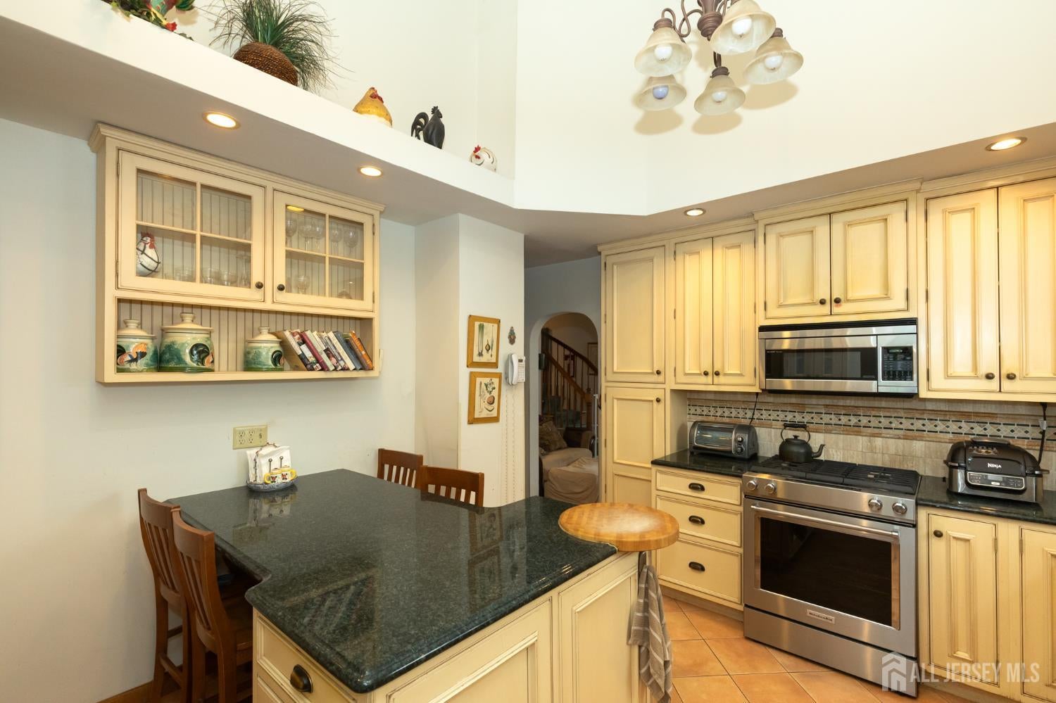 426 Magnolia St, Highland Park, NJ 08904 photo
