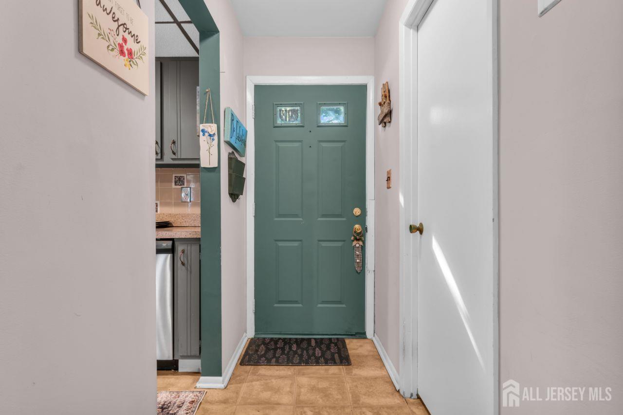 16 Cardinal Ln, Howell, NJ 07731 photo