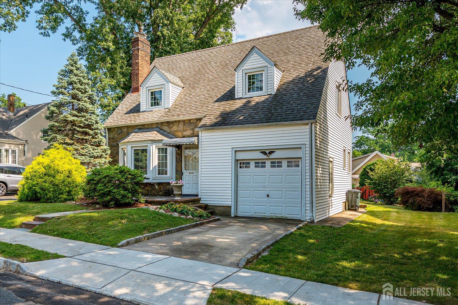 289 Hazel Pl, Union Twp, NJ 07083 photo