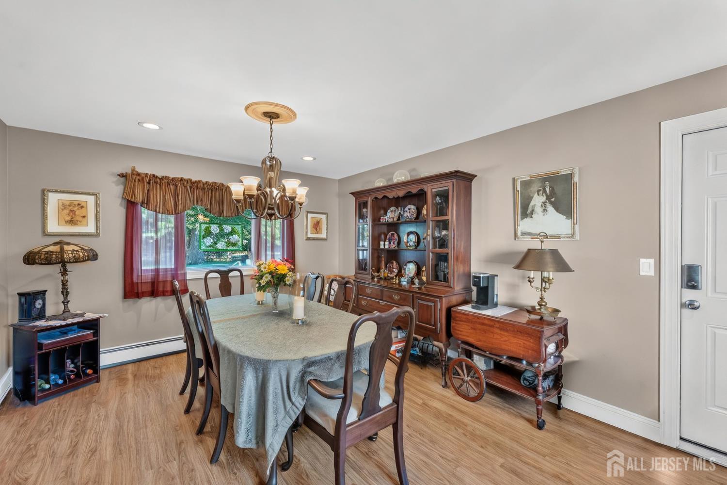 2642 Linder Ave, North Brunswick, NJ 08902 photo