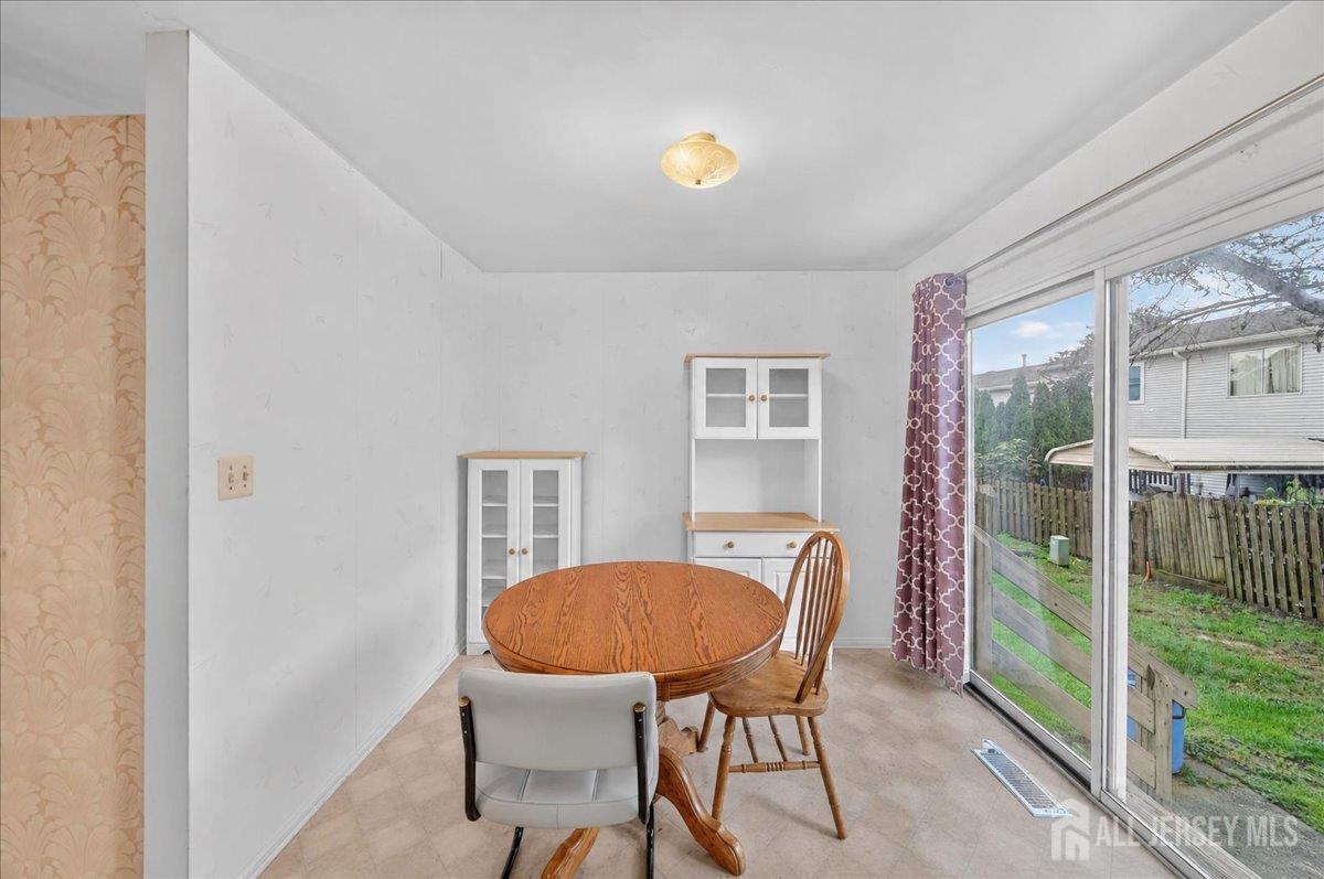 38 Deerfield Ln, Jamesburg, NJ 08831 photo