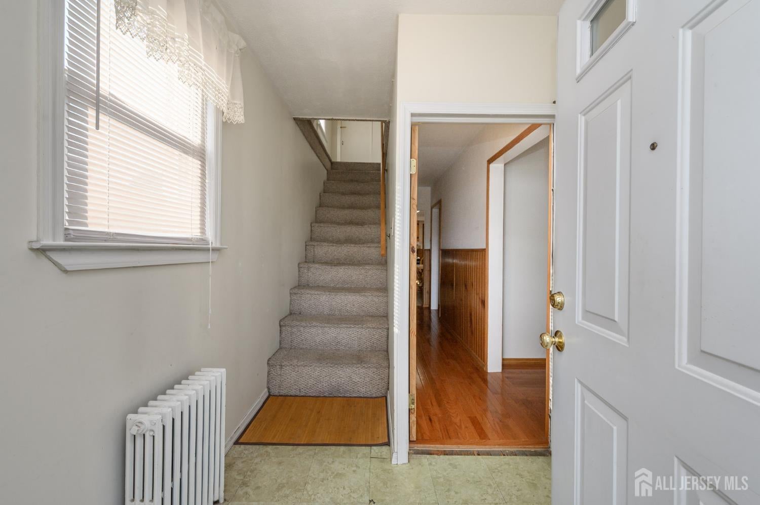 27 S Robert St, Sewaren, NJ 07077 photo