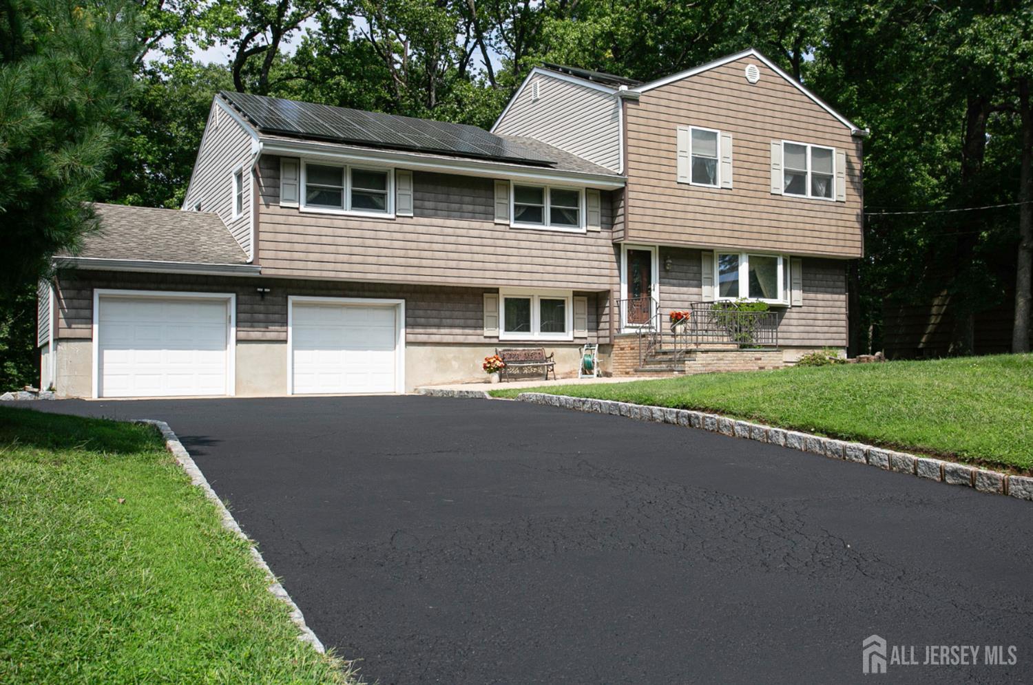 25 Huntington Rd, Edison, NJ 08820 photo