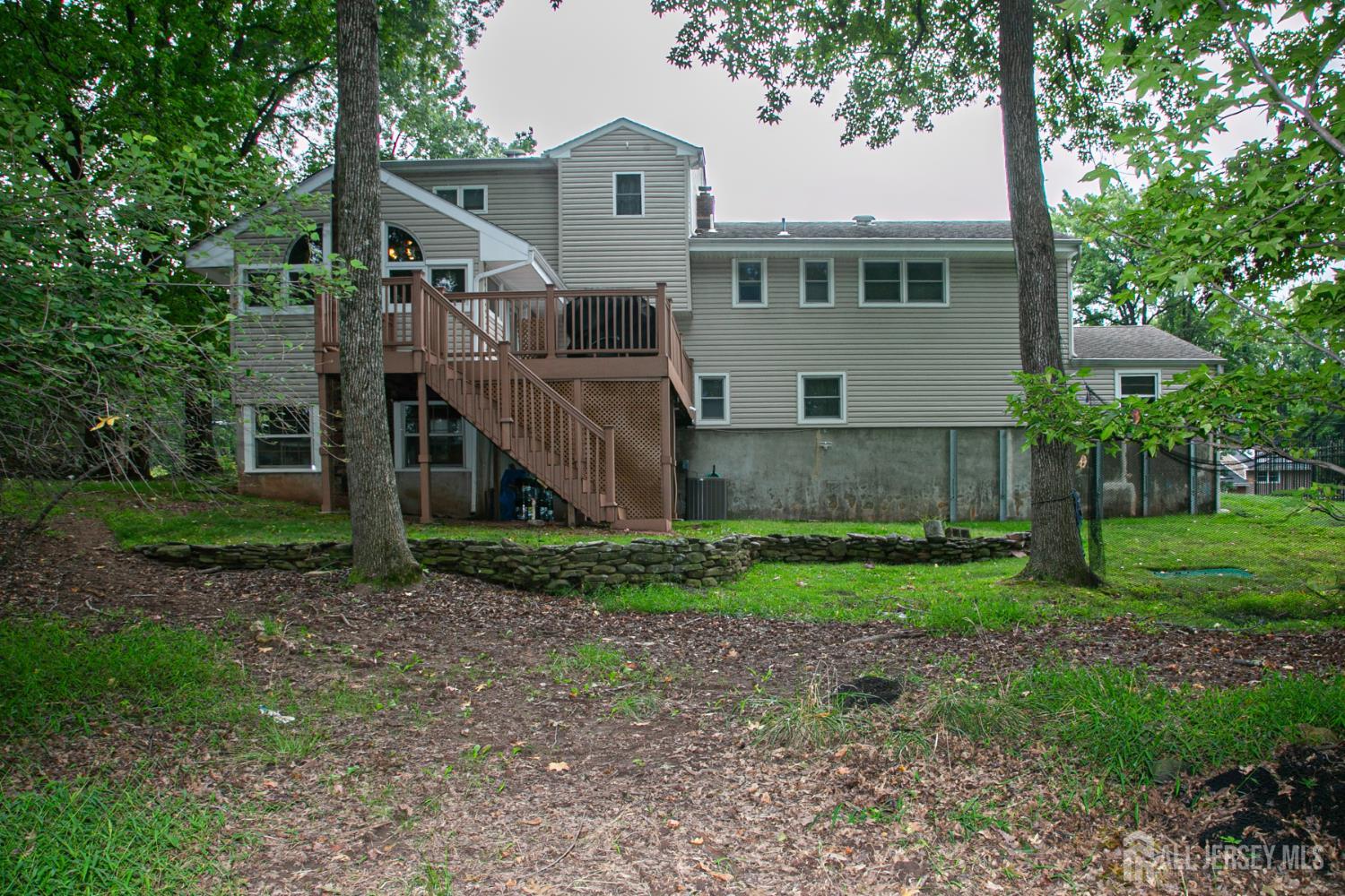 25 Huntington Rd, Edison, NJ 08820 photo