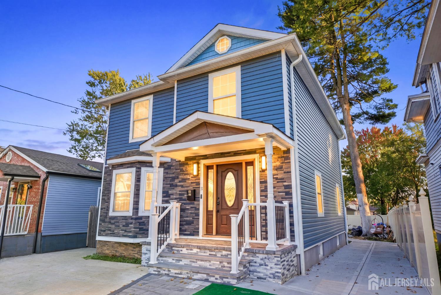 30 Linden St, Fords, NJ 08863