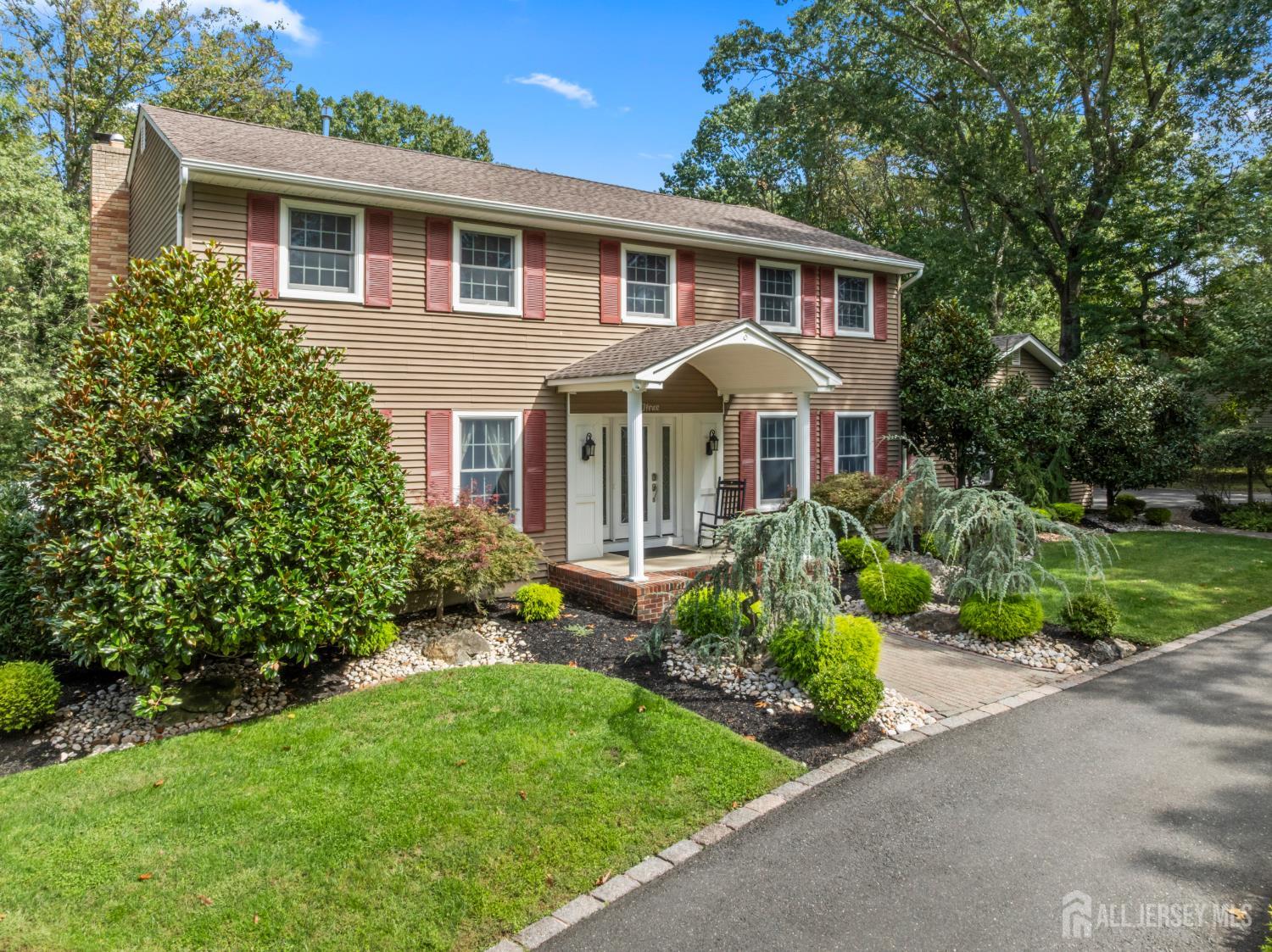 3 Phyllis Pl, East Brunswick, NJ 08850