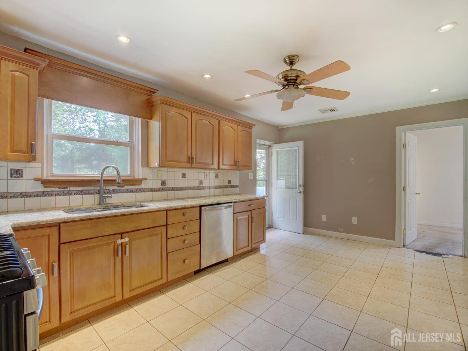 50 Sidney Ave, Spotswood, NJ 08884 photo