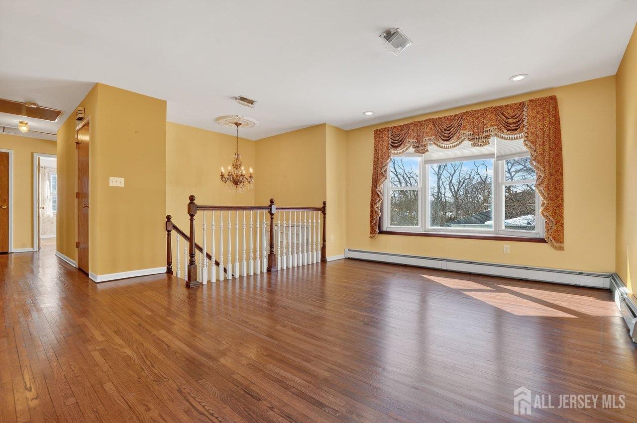 1 Wakefield Dr, Edison, NJ 08820 photo