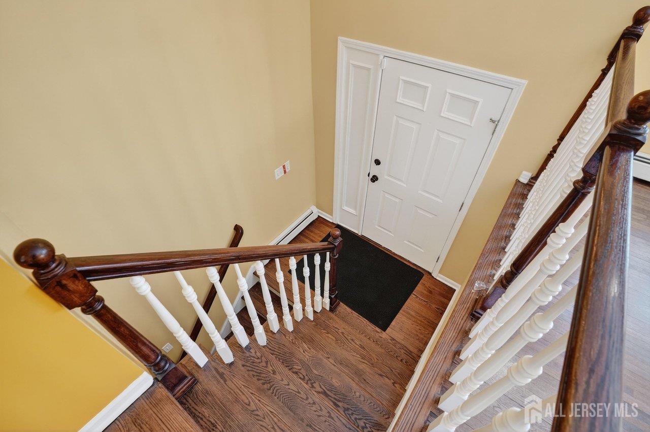 1 Wakefield Dr, Edison, NJ 08820 photo