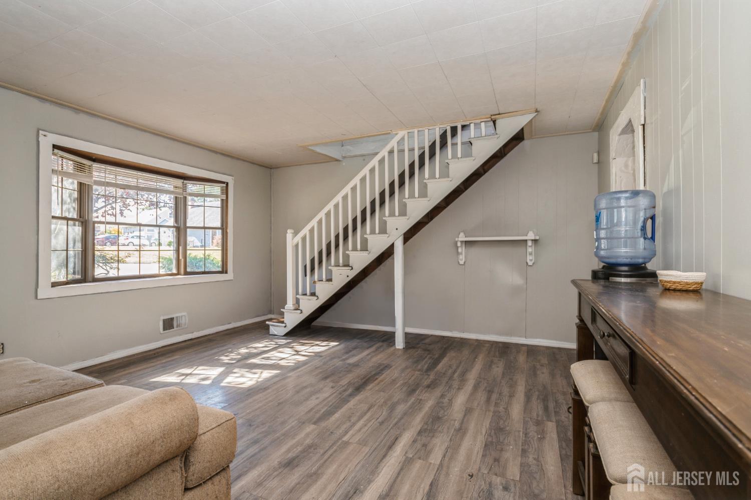 23 Colfax Rd, Edison, NJ 08817 photo