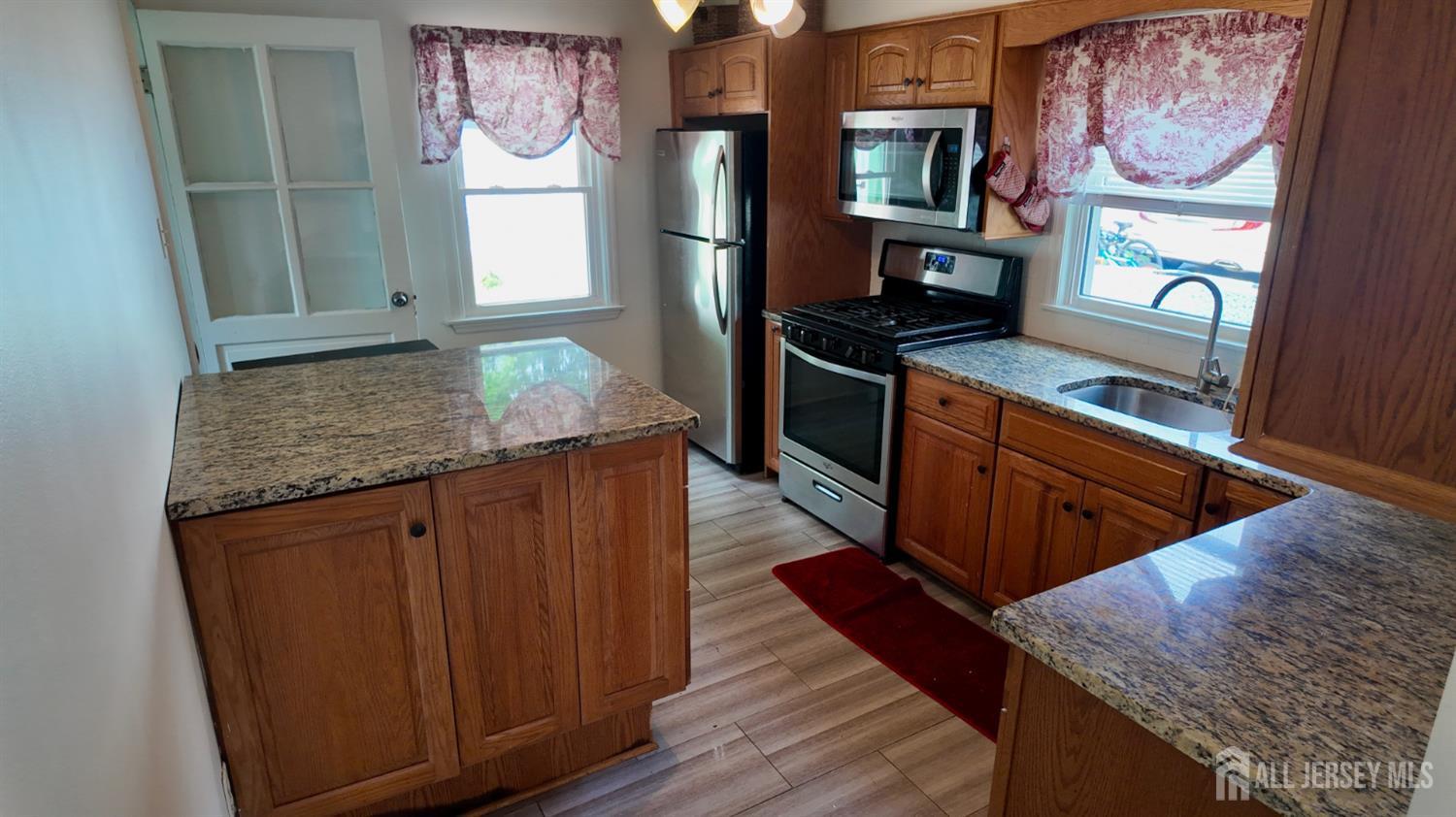 1142 Woodmere Dr, Keyport, NJ 07735 photo