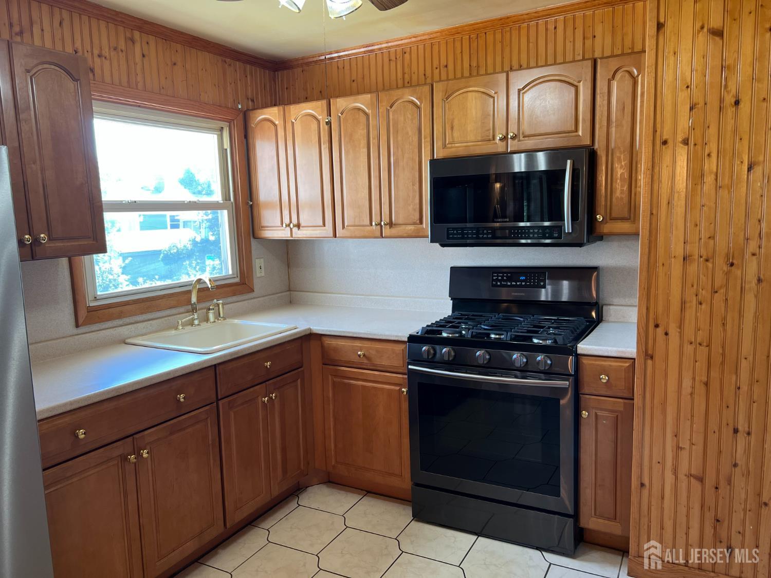 31 Mercer Rd, Old Bridge, NJ 08857 photo