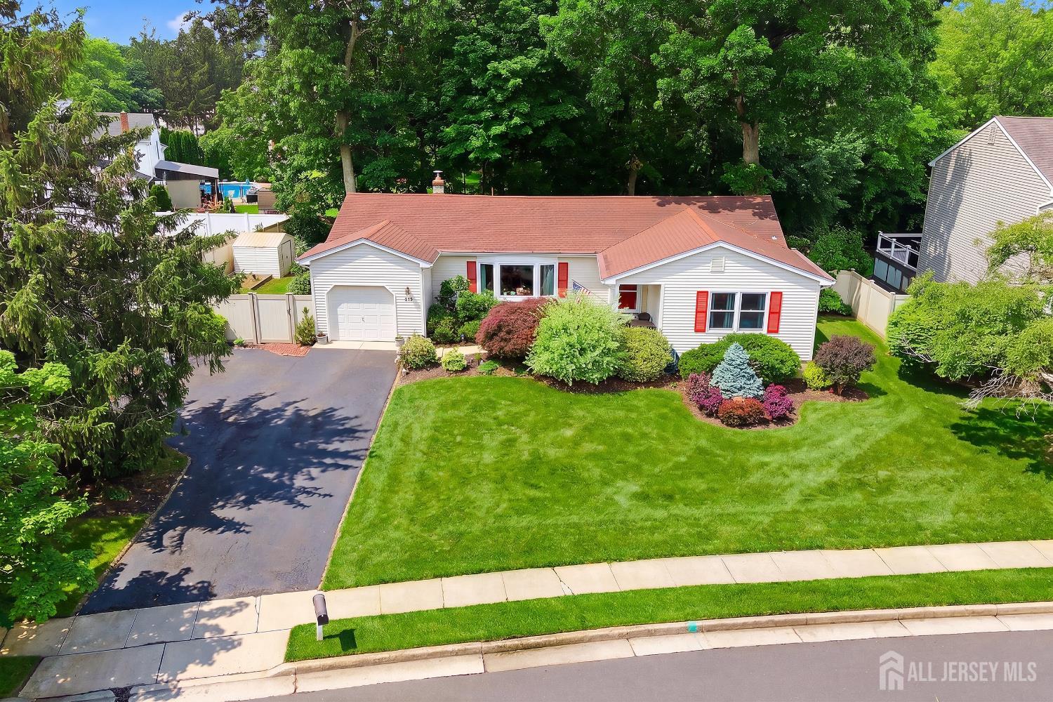 39 Mcfadden Dr, Monroe, NJ 08831
