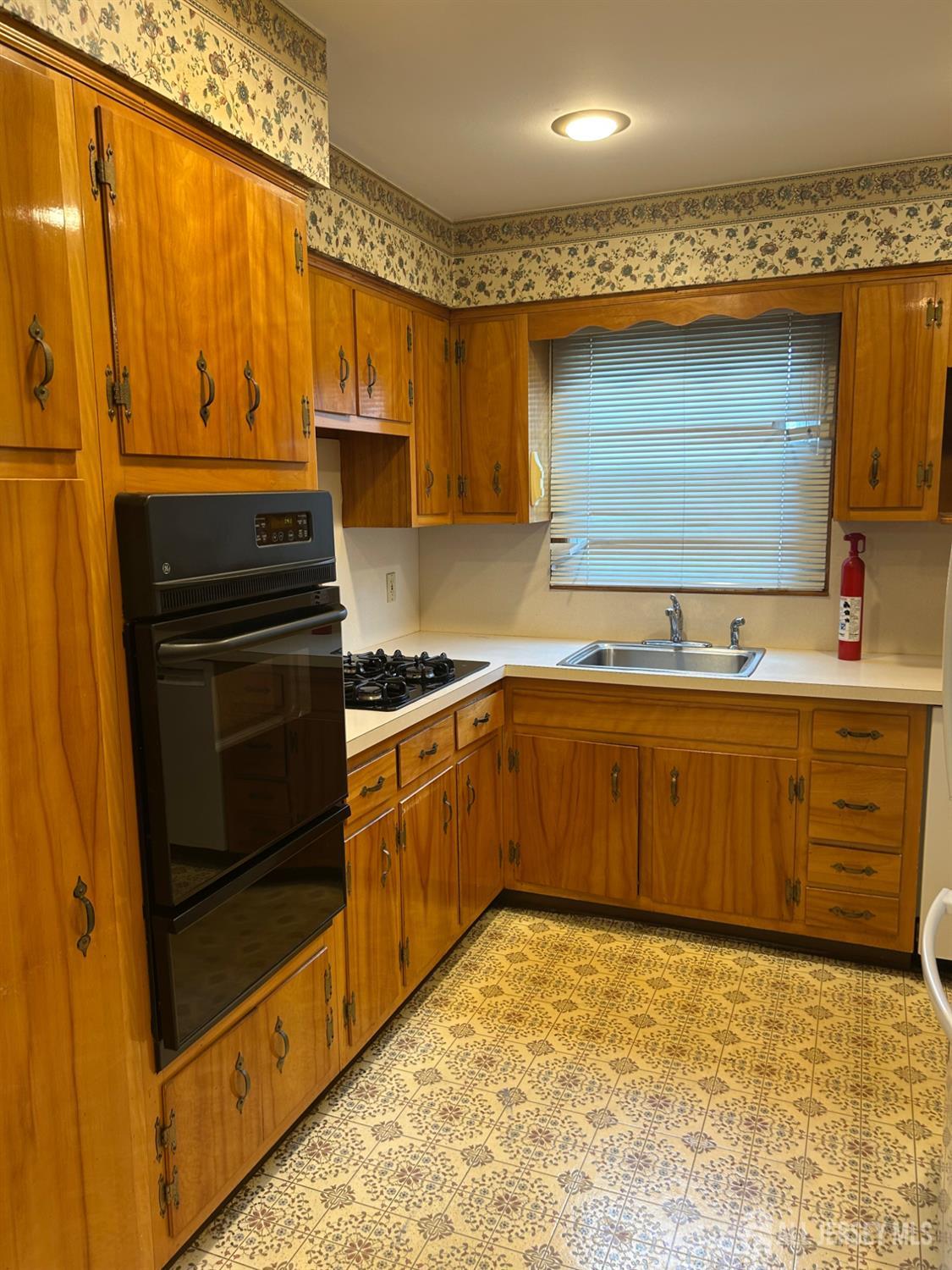 1210 Dakota Rd, North Brunswick, NJ 08902 photo