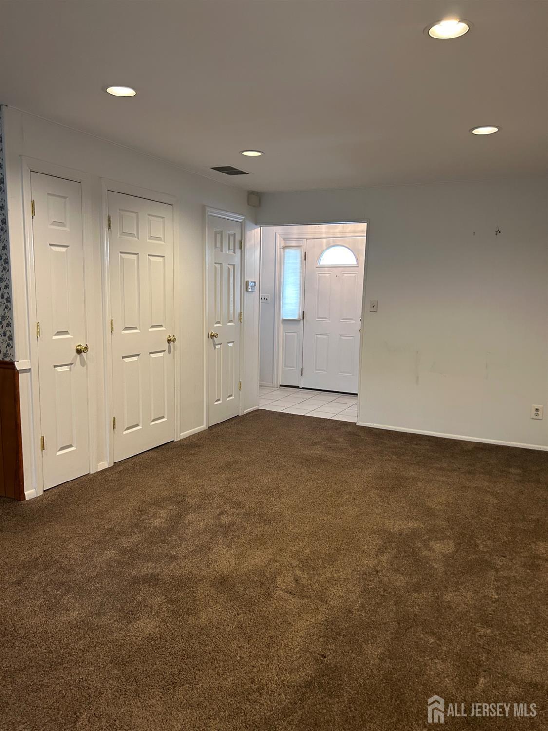 1210 Dakota Rd, North Brunswick, NJ 08902 photo