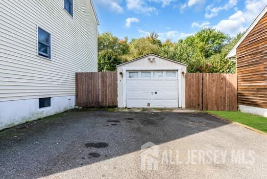 652 Brookside Dr, Middletown, NJ 07718 photo