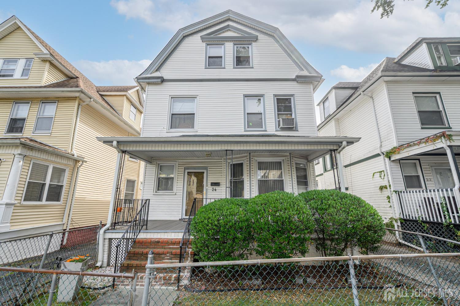 24 23rd St, East Orange, NJ 07017