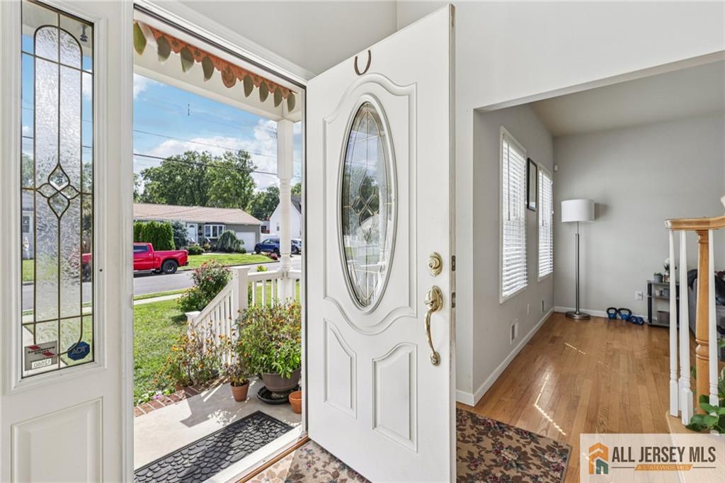 150 Carolyn Ave, Colonia, NJ 07067 photo