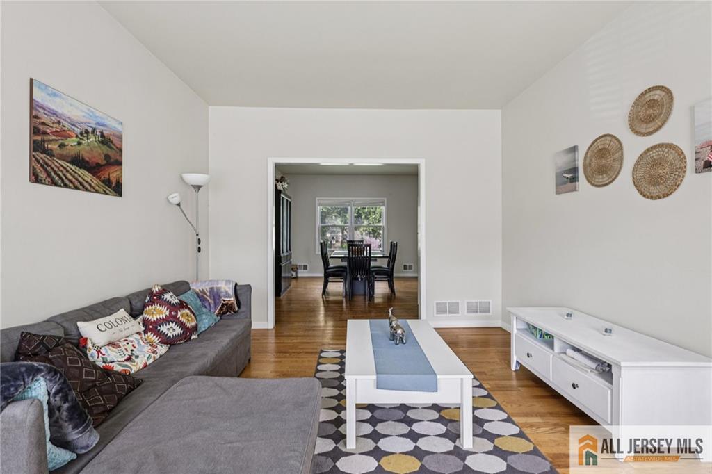 150 Carolyn Ave, Colonia, NJ 07067 photo
