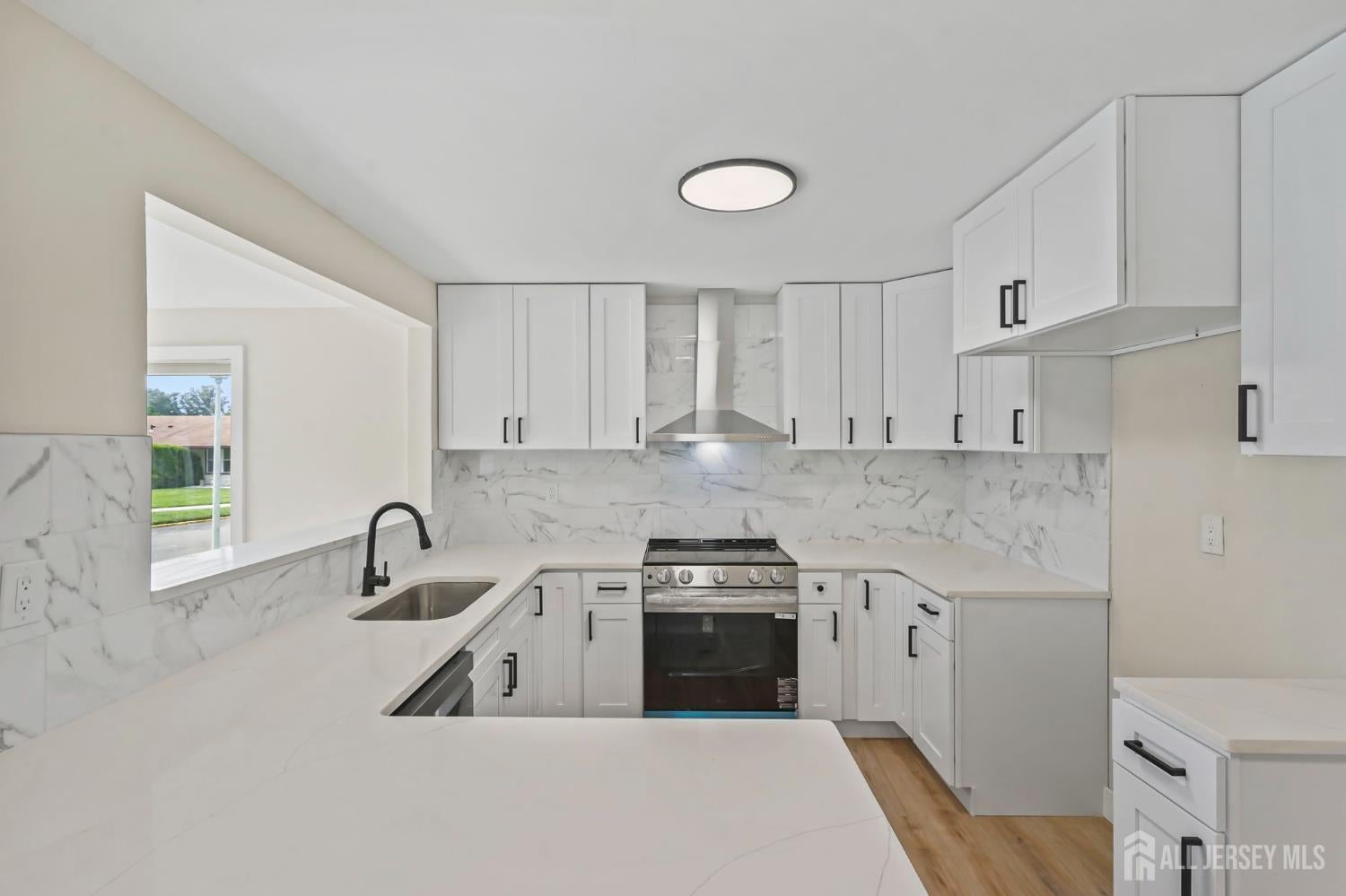 164 Kalmia Plz, Monroe, NJ 08831