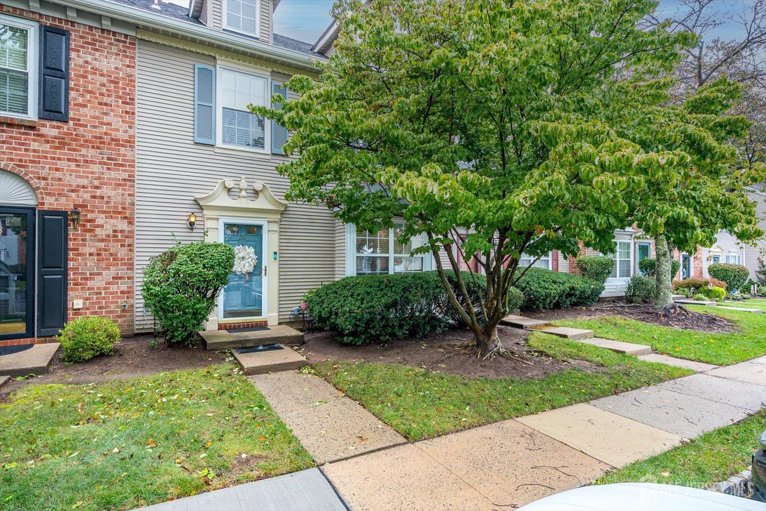 26 Townsend Ct, Franklin, NJ 08823