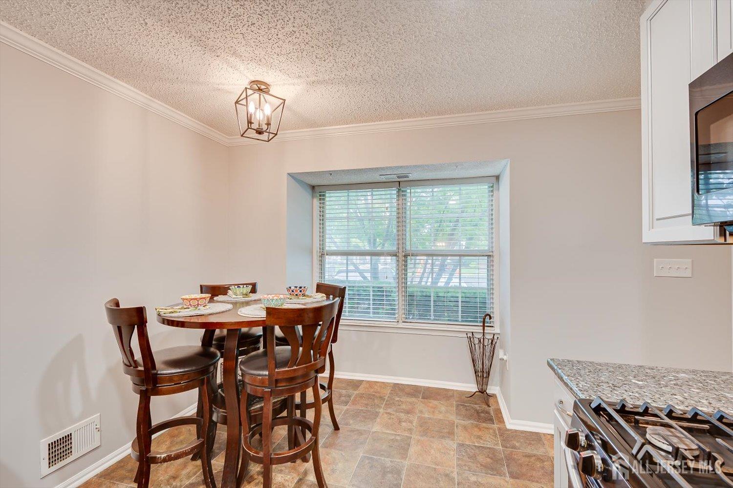 26 Townsend Ct, Franklin, NJ 08823 photo