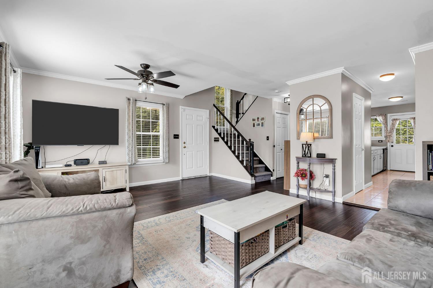 49 Lantern Ln, Sayreville, NJ 08872 photo