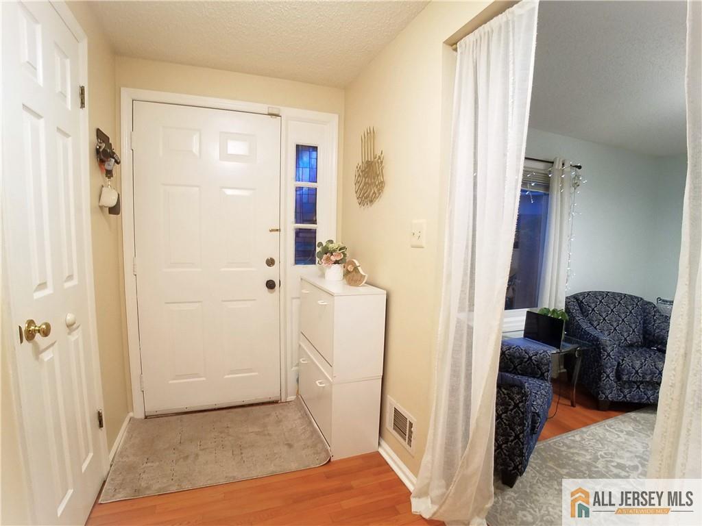 53 Regal Dr, North Brunswick, NJ 08852 photo