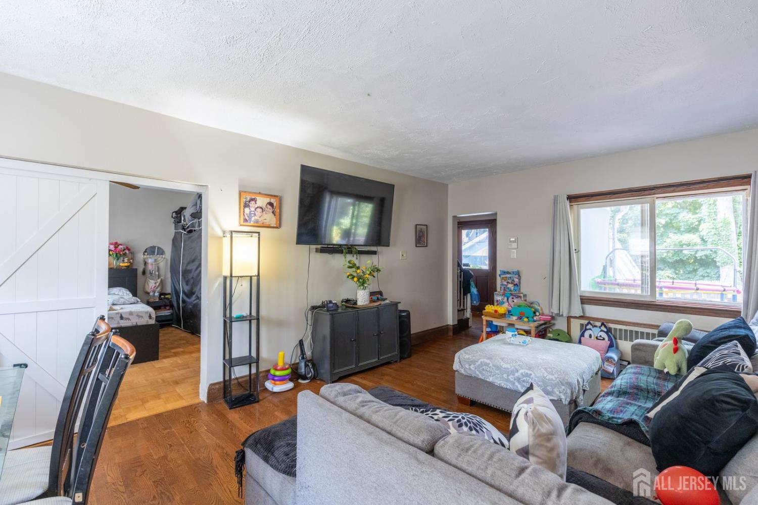 73 Nichol Ave, New Brunswick, NJ 08901 photo