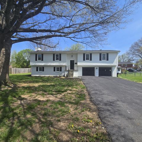 Single Family Residence in Frankfort KY 1201 Chinook Trail.jpg