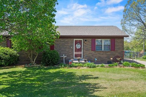 Single Family Residence in Frankfort KY 120 Springside Court.jpg