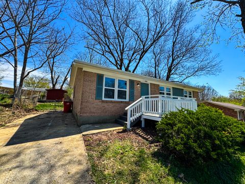 Single Family Residence in Frankfort KY 106 Coolbrook Drive.jpg