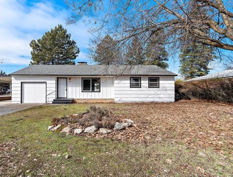 Single Family Residence in Spokane WA 2205 Hutchinson Rd.jpg