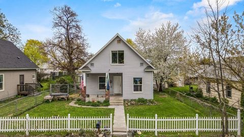 Single Family Residence in Spokane WA 2811 E Sanson Ave.jpg