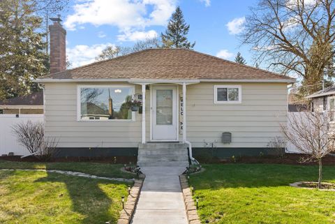 Single Family Residence in Spokane WA 5417 N Howard St.jpg