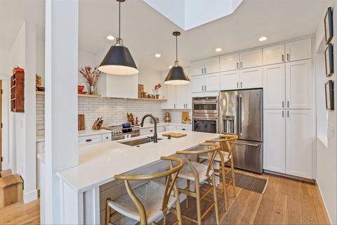 Single Family Residence in Spokane WA 10803 S Freya Rd 15.jpg